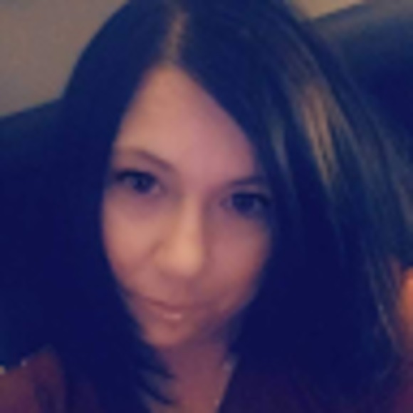 Meet your Posher, Lori - Picture 1 of 1